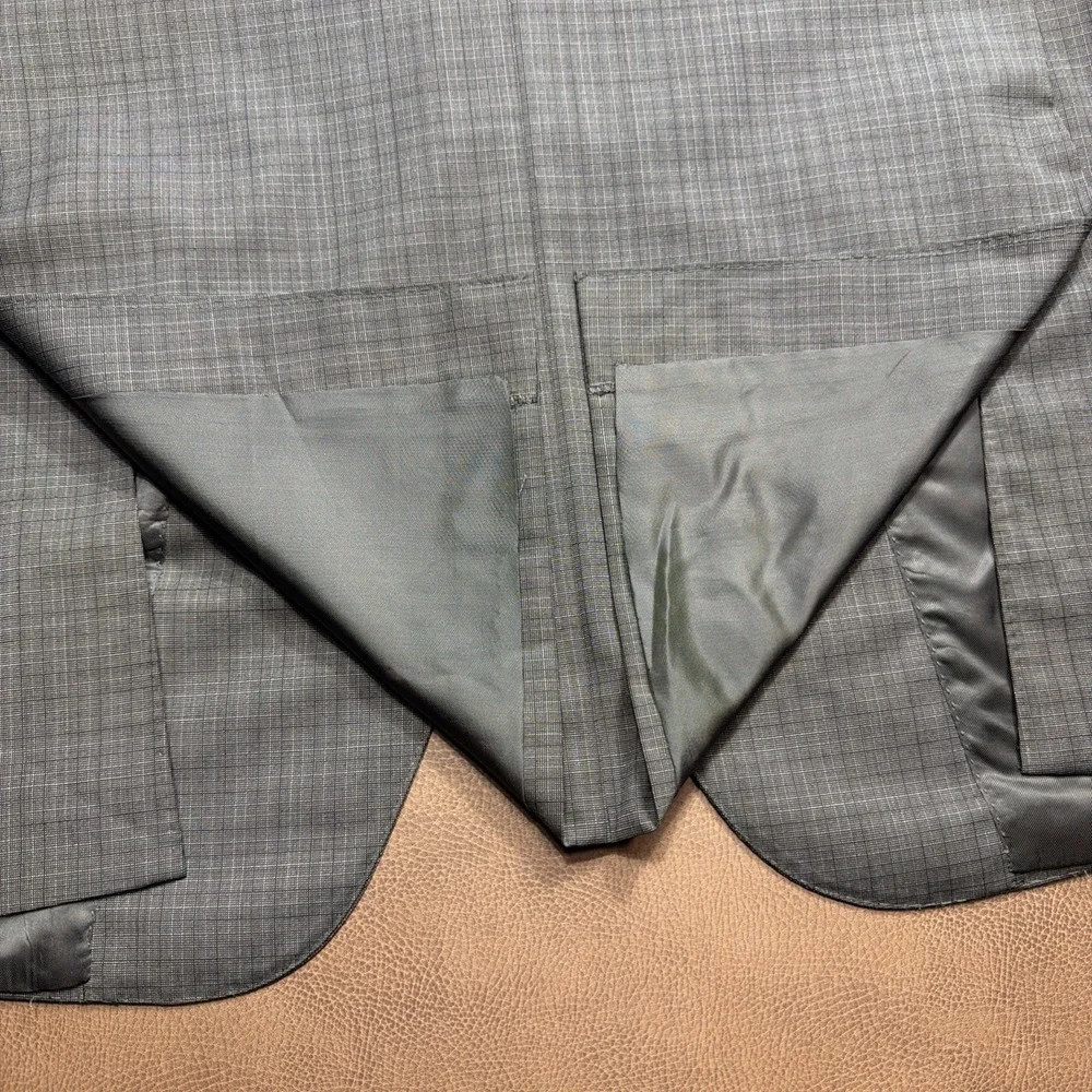CANALI Travel Sport Coat Blazer WATER RESISTANT Gray Check Modern Italy 46L MINT